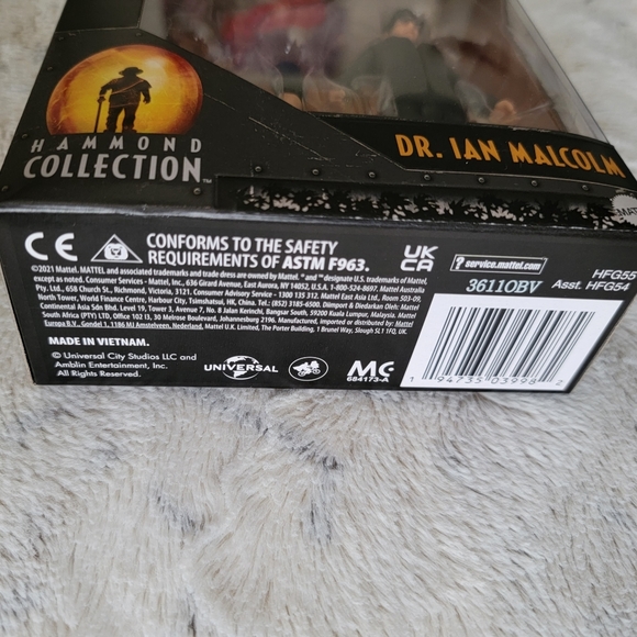 Jurassic World Hammond Collection Dr. lan Malcolm Figure - Picture 10 of 10